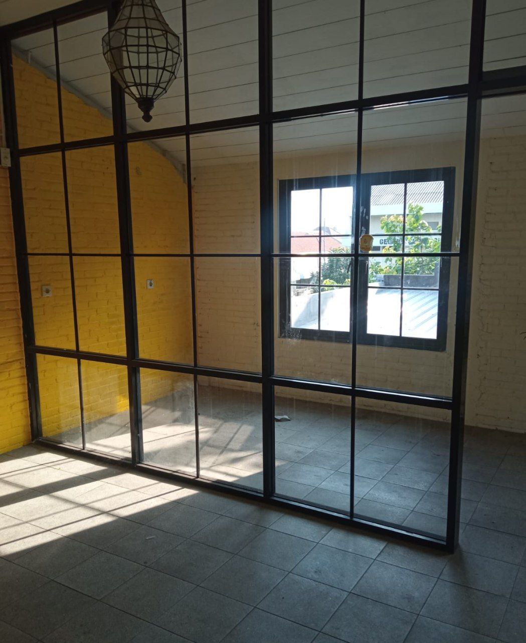 Dijual/ Disewakan Ruko Komersial Strategis di Raya Dharmawangsa 3 Lantai Surabaya Timur - Thumbnail 4