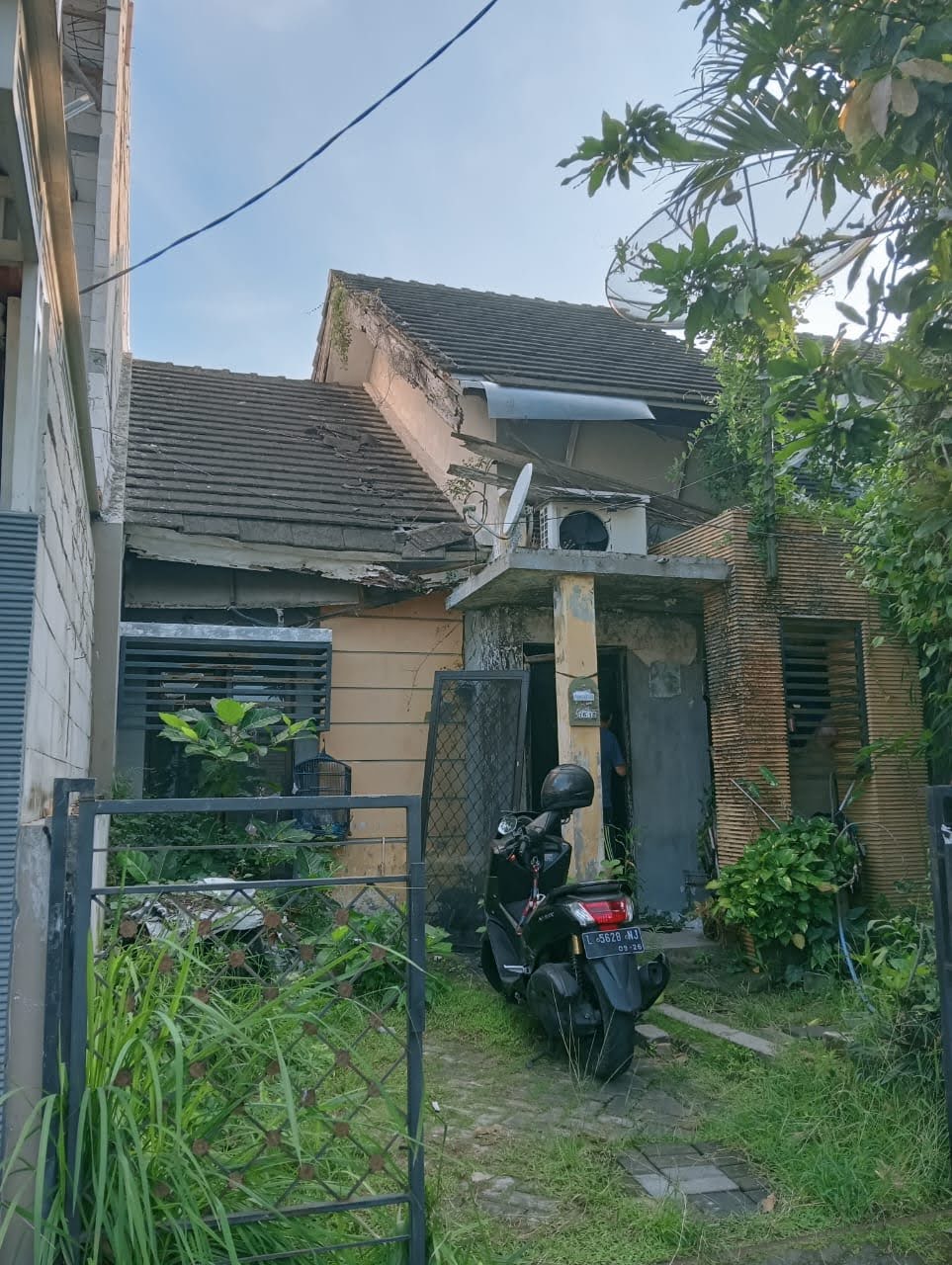 Dijual Rumah Hitung Tanah Murah di Puri Safira Menganti Gresik - Image 1