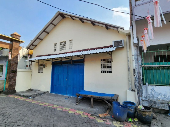 Dijual Rumah Usaha Lokasi Strategis di Jalan Balongsari Husada Surabaya Barat - Image 1