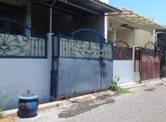 Dijual Rumah Minimalis Lokasi Strategis di Setro Timur Surabaya Timur - Image 1
