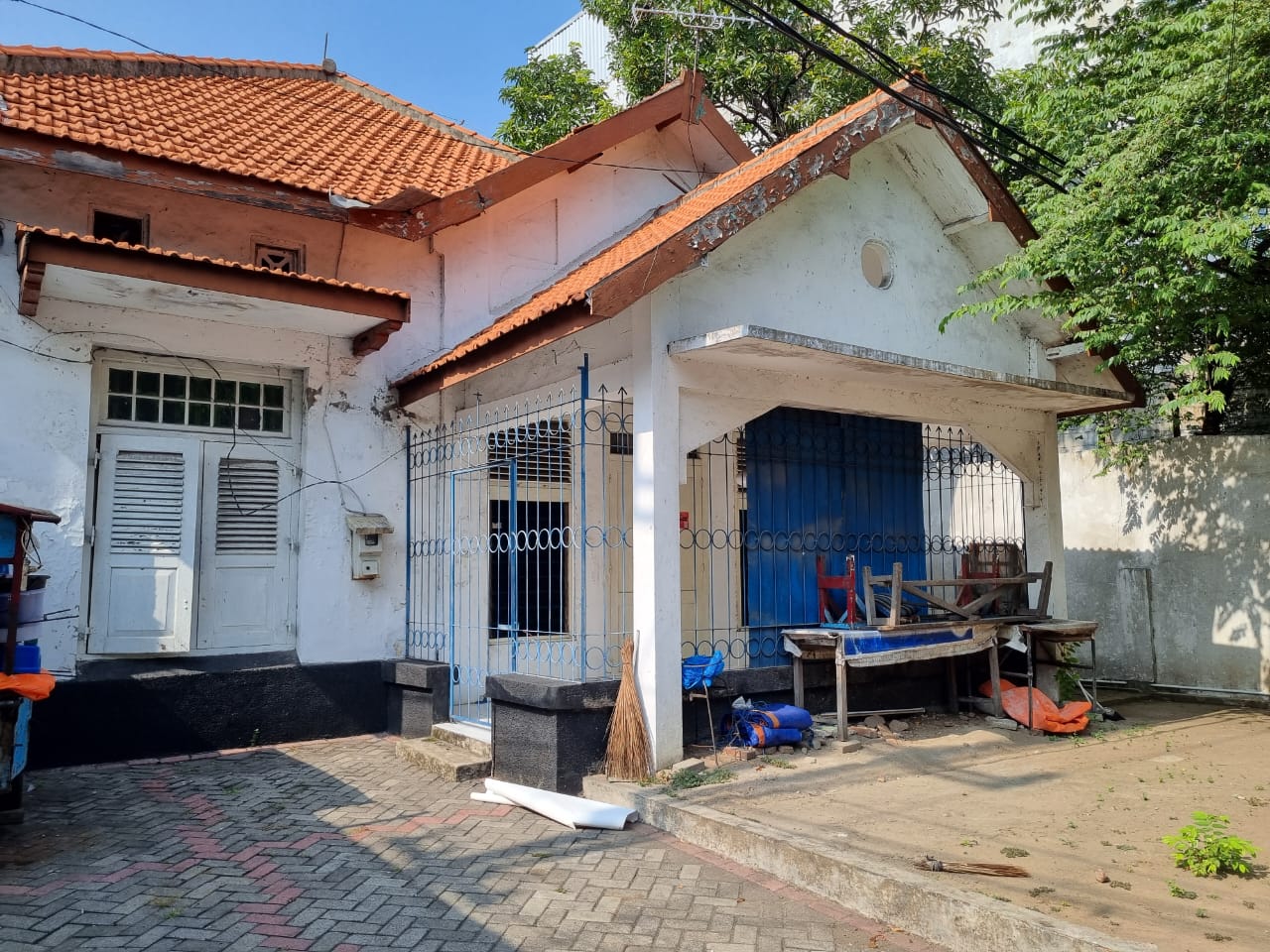 Dijual Rumah Usaha Strategis di Jalan Semarang Surabaya Pusat - Image 1
