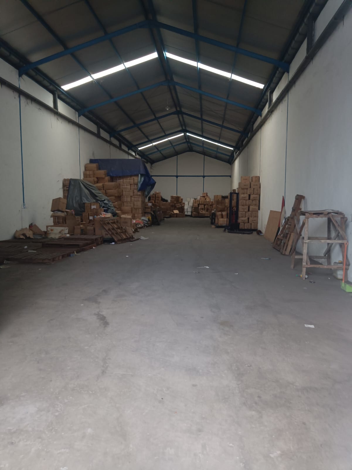 Dijual Gudang Komersial Murah di Sentral Margomulyo Permai Surabaya Barat - Image 1