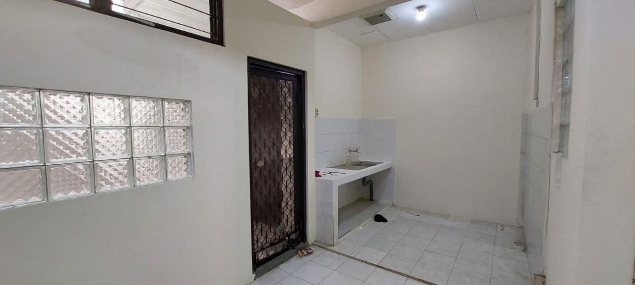 Dijual Rumah Terawat Murah di Darmo Indah Asri Surabaya Barat - Thumbnail 3