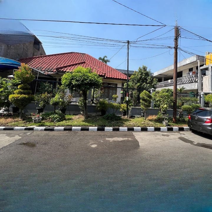 Dijual Rumah Luas Siap Huni di Darmo Baru Barat, Surabaya Barat - Image 1