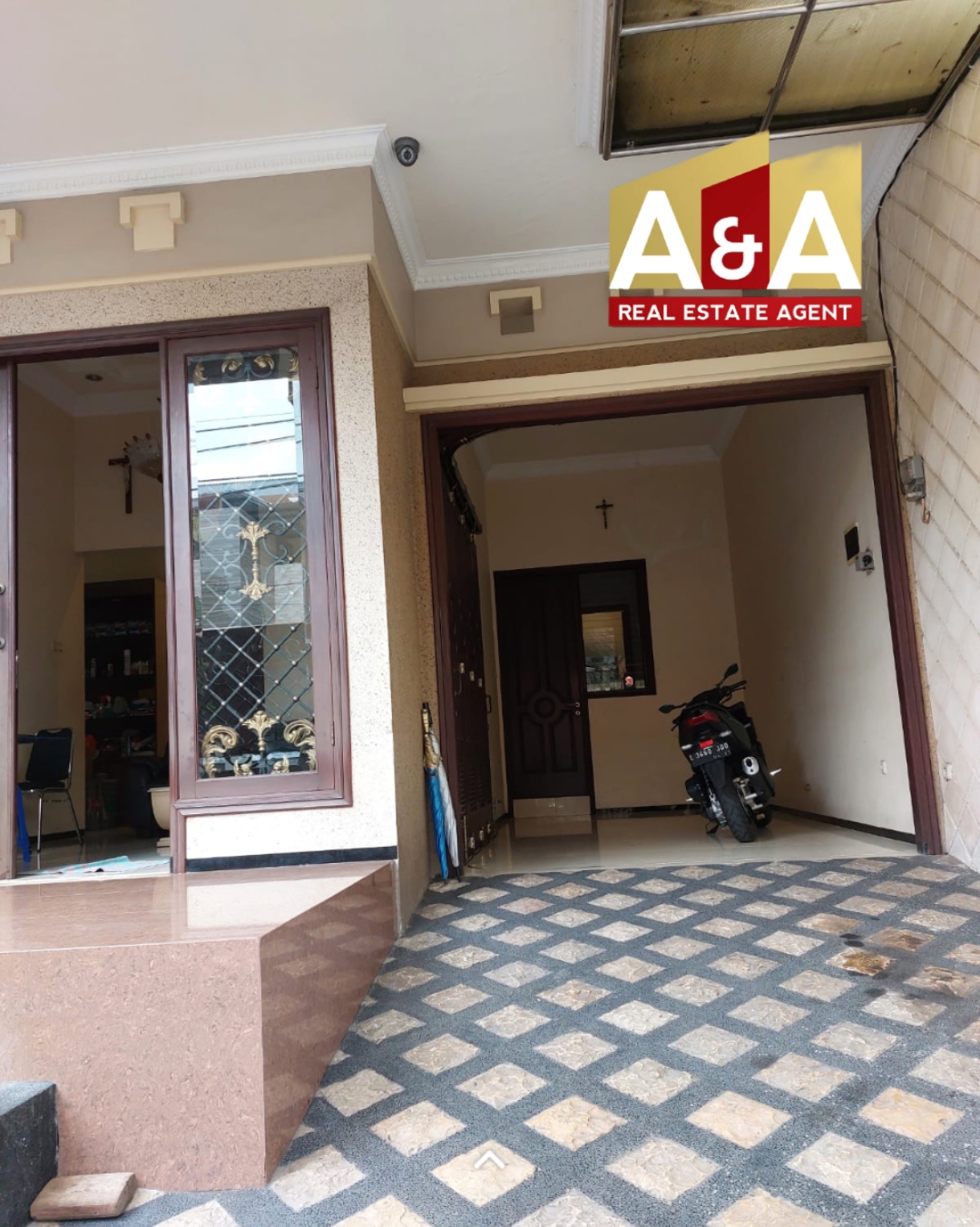 Dijual Rumah Mewah Furnish di Bubutan Surabaya Barat - Image 1