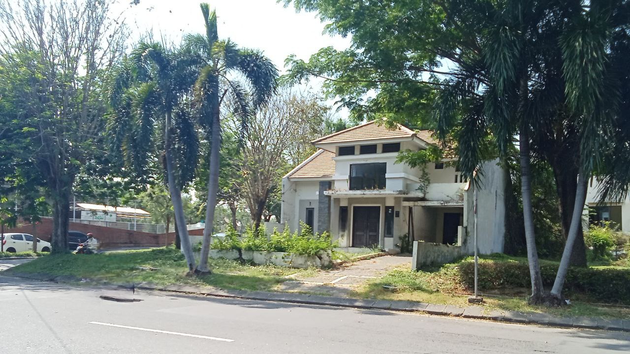 Dijual Rumah Hitung Tanah Komersial Area di Raya Bukit Palma Grandia Citraland Surabaya Barat - Image 1