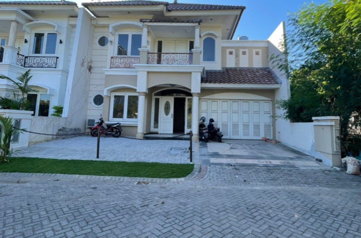 Dijual Lelang Rumah Mewah 2 Lantai di Darmo Green Garden Surabaya Barat - Image 1