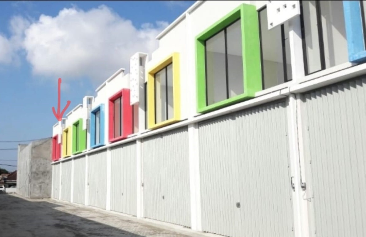 Dijual Ruko Konsep Modern Classic di Raya Kedung Asem Surabaya Timur - Image 1