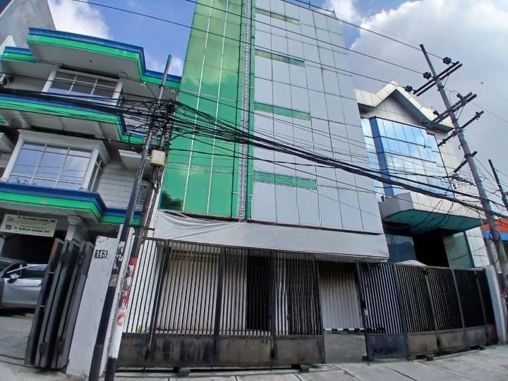 Dijual/Disewakan Ruko Komersial 5 dan 4 Lantai di Perak Barat Surabaya Utara - Image 1