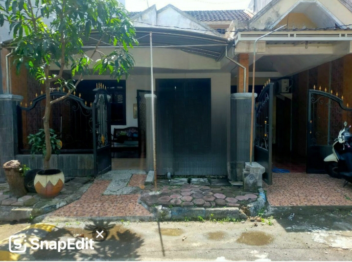 Dijual Rumah Siap Huni di Perumahan Lembah Harapan, Surabaya Barat - Image 1
