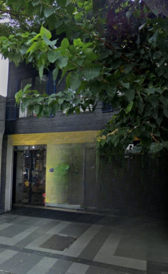 Dijual/Disewakan Ruko Komersial 3 Lantai di Jalan Dharmawangsa Surabaya Timur - Image 1