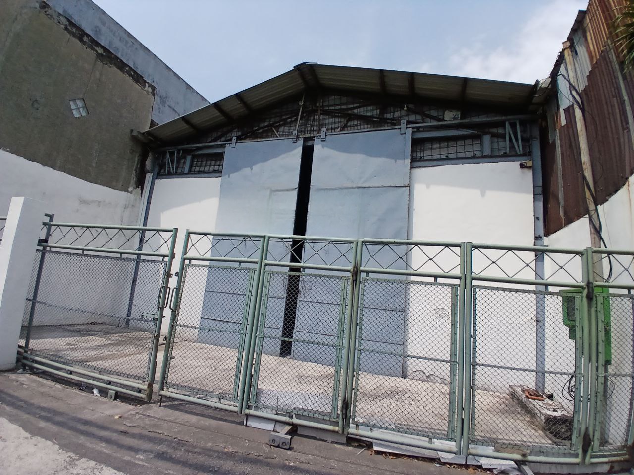 Disewakan Gudang Komersial di Raya Kenjeran Surabaya Timur - Image 1