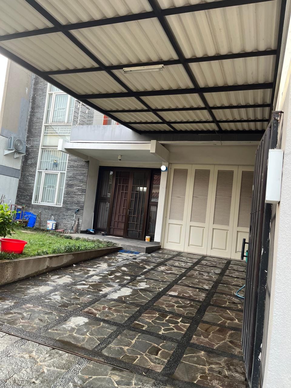 Dijual Rumah Mewah 2 Lantai di Simpang Darmo Permai Selatan Surabaya Barat - Thumbnail 3