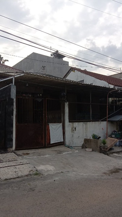 Dijual Rumah Eksklusif di Kris Kencana Sari Barat Surabaya Barat - Image 1