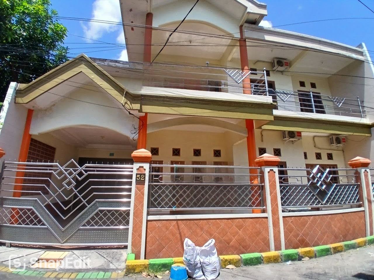 Dijual/Disewakan Rumah Full Furnished di Gubeng Kertajaya Surabaya Pusat - Image 1