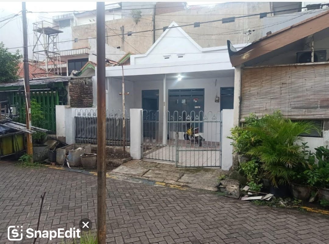 Disewakan Rumah Strategis di Kertajaya Lokasi Strategis Surabaya Timur - Image 1