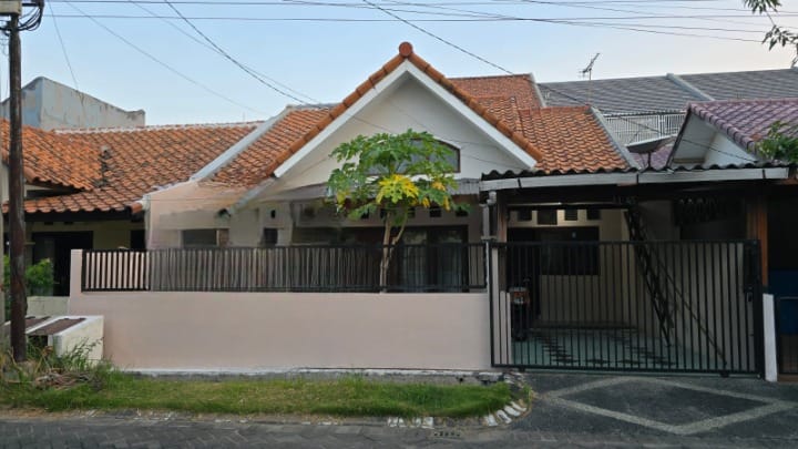 Jual Rumah Siap Huni di Pratama Wiyung Surabaya Barat - Image 1
