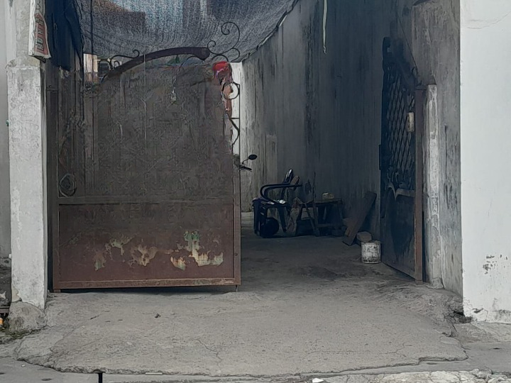 Dijual Tanah Bangunan Luas Lokasi Strategis di Petemon Barat Surabaya Pusat - Image 1