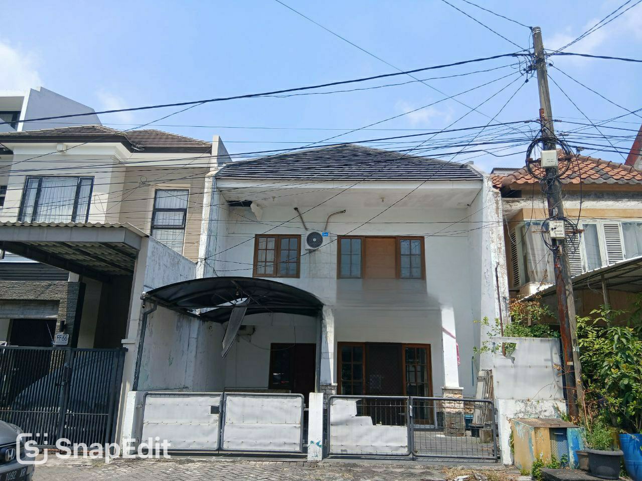 Disewakan Rumah Siap Huni di Babatan Pratama Surabaya Barat - Image 1