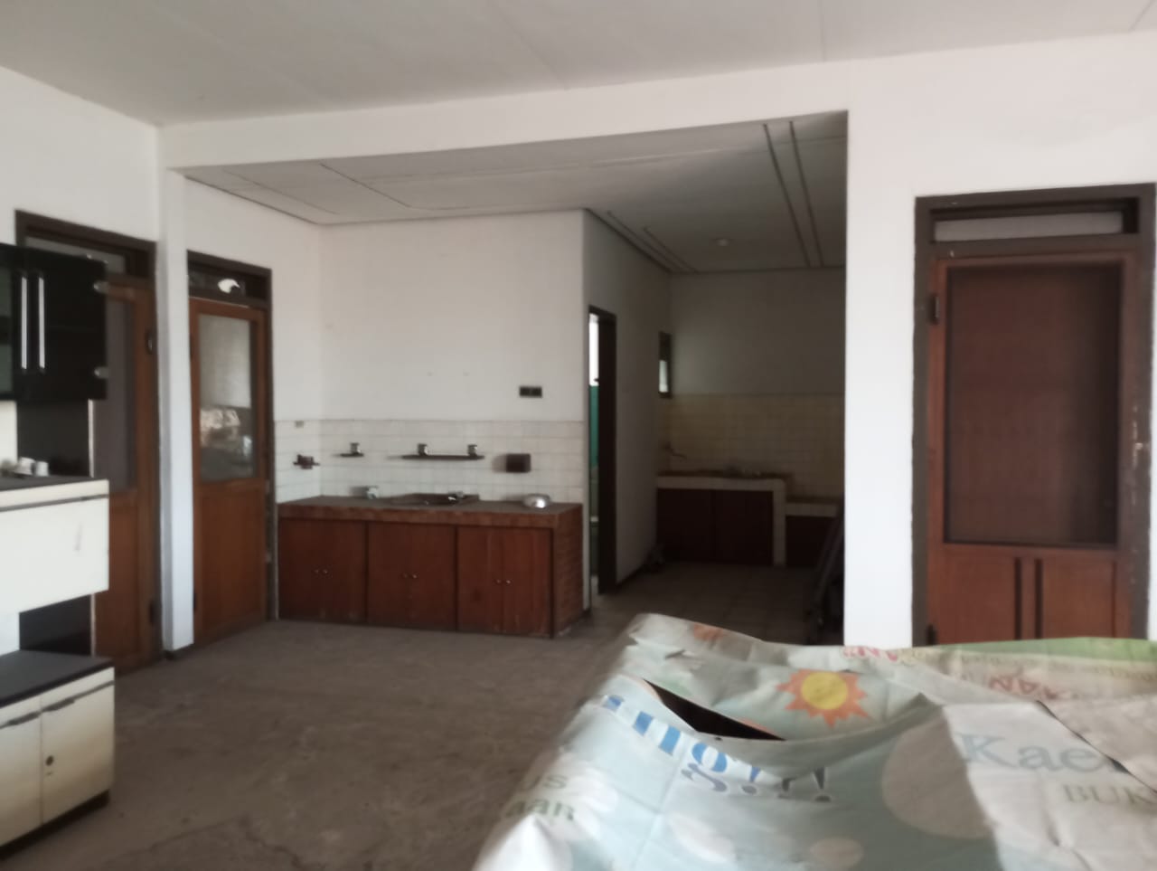 Disewakan Ruko di Lokasi Strategis di Pasar Kembang Surabaya Pusat - Thumbnail 2