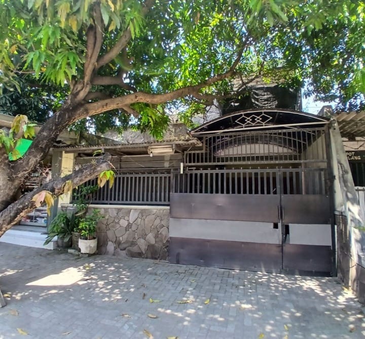 Dijual Rumah Nyaman dan Strategis di Raya Wisma Lidah Kulon Surabaya Barat - Image 1