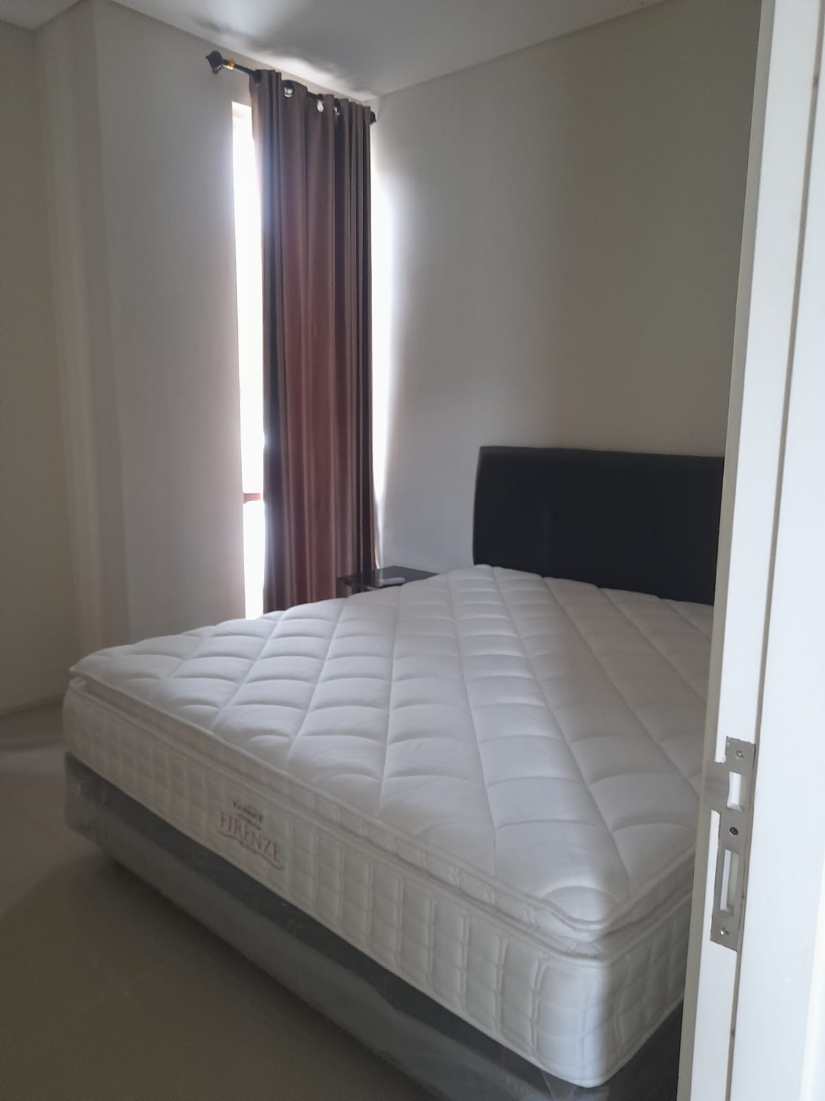 Disewakan Rumah Modern Siap Huni di Northwest Park, Citraland Utara (bbal) - Image 1