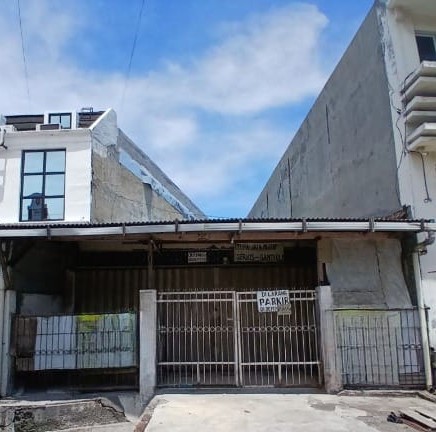 Dijual Rumah Lokasi Strategis di Jalan Kendungsari Surabaya Pusat - Image 1