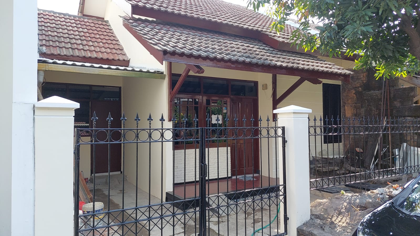 Disewakan Rumah Siap Huni di Kawasan Strategis Rungkut Mapan Timur, Surabaya Timur - Image 1