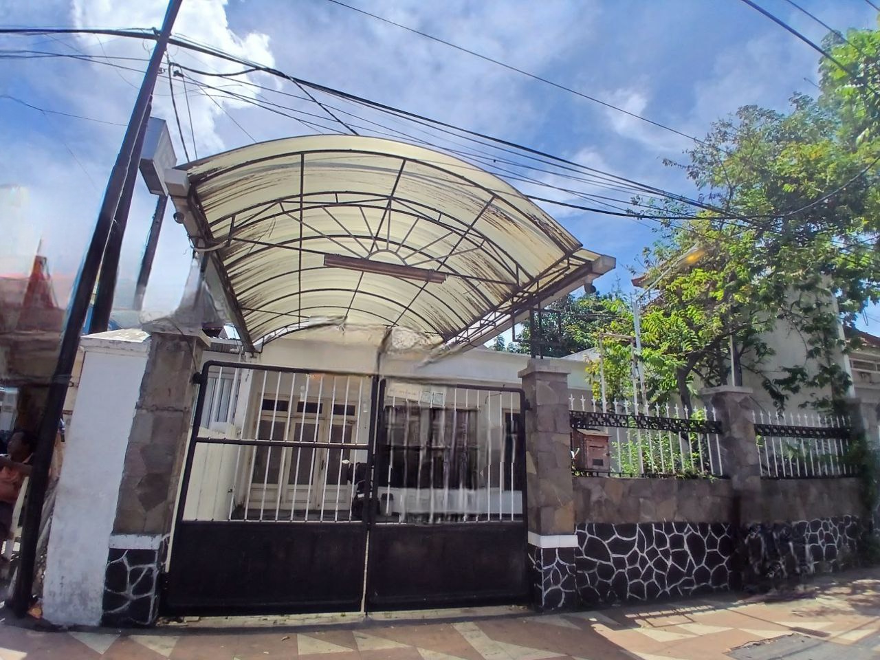 Dijual Rumah Murah Lokasi Strategis di Kedungsari Surabaya Pusat - Image 1