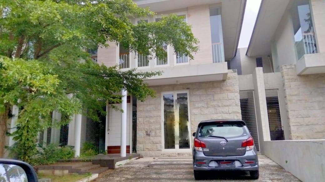 Dijual Rumah Primary di Greenlake Citraland Surabaya Barat - Image 1
