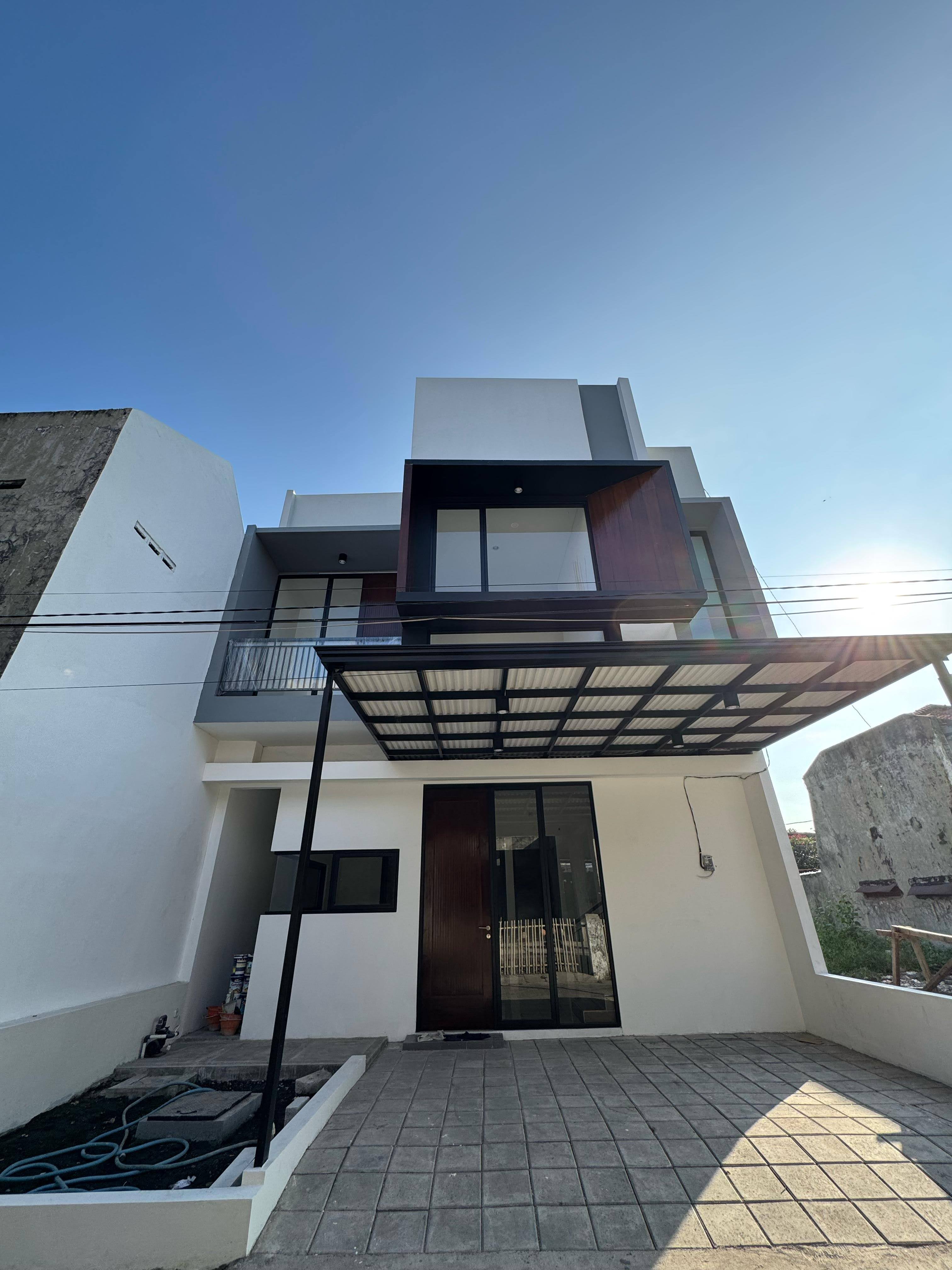 Dijual Rumah Baru Gress Siap Huni di Ketintang Surabaya Selatan - Image 1