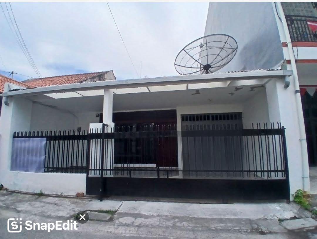Dijual atau Disewakan Rumah Strategis di Pucang Anom Surabaya Timur - Image 1