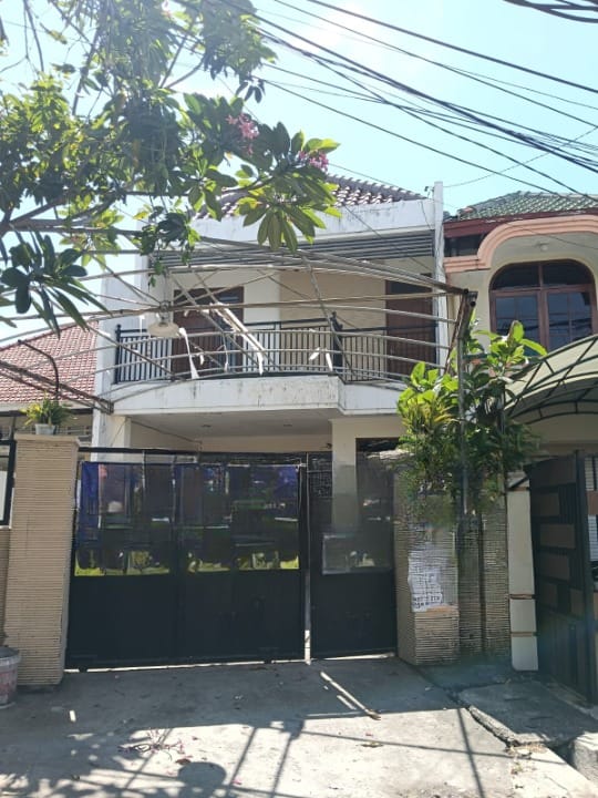 Dijual Rumah 2 Lantai di Jalan Mawar Surabaya Pusat - Image 1