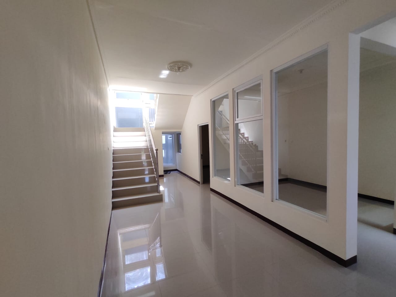 Dijual Rumah Bagus Siap Huni di Kalijudan Surabaya Timur - Thumbnail 4