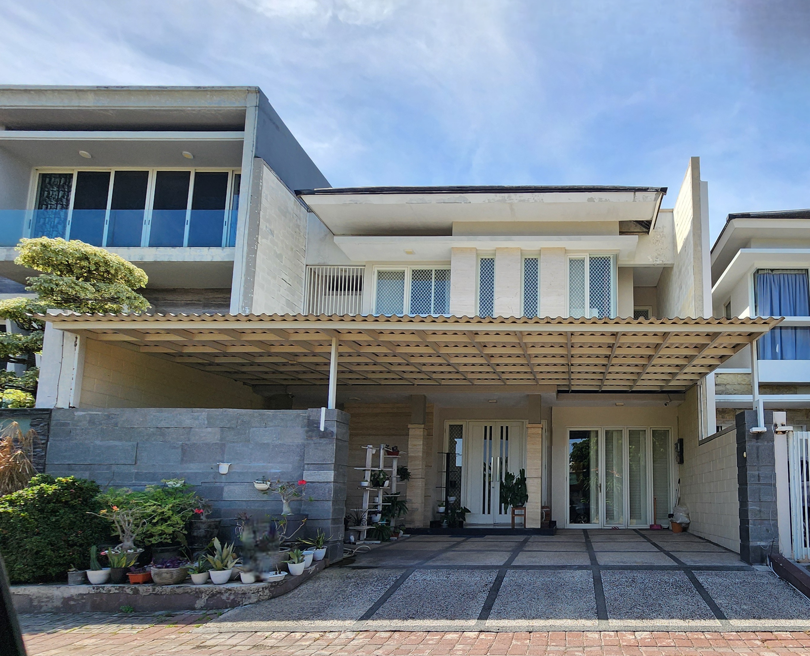 Dijual Murah Rumah Lengkap Dengan Kolam Renang di Citraland Surabaya Barat - Thumbnail 4