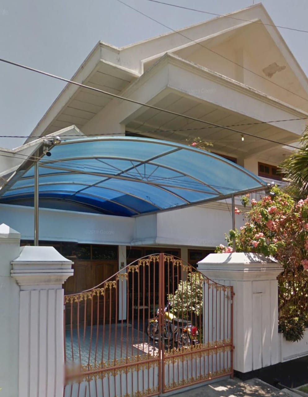 Jual Rumah Nyaman Lokasi Strategis 2 Lantai di Manyar Kartika Surabaya Pusat - Image 1