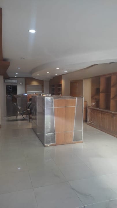 Dijual/Disewakan Ruko 3 Lantai, Lokasi Strategis di Kramat Gantung Surabaya Pusat - Image 1