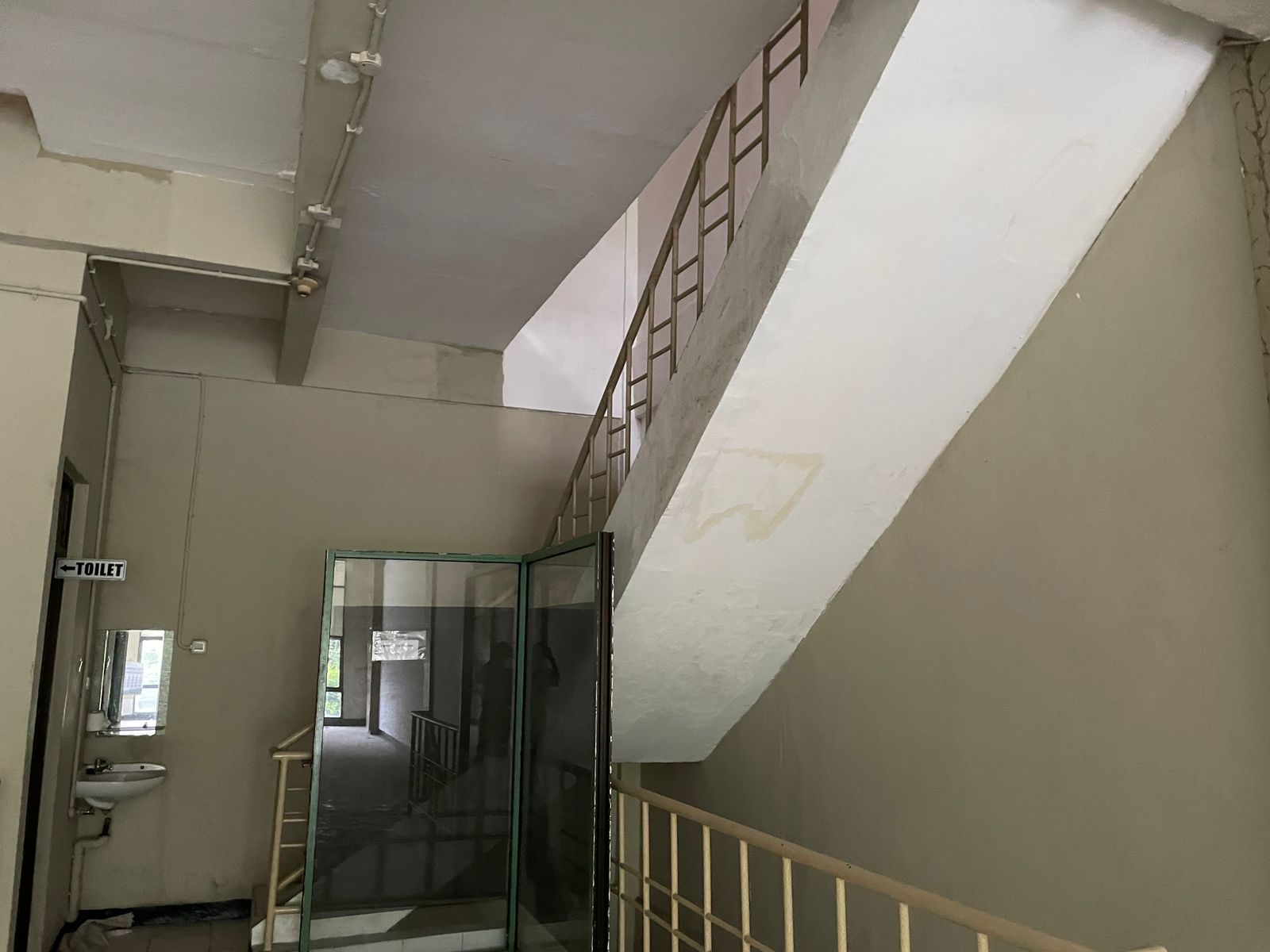 Dijual atau Disewakan Ruko Strategis di Rungkut Megah Raya Surabaya Selatan - Thumbnail 2