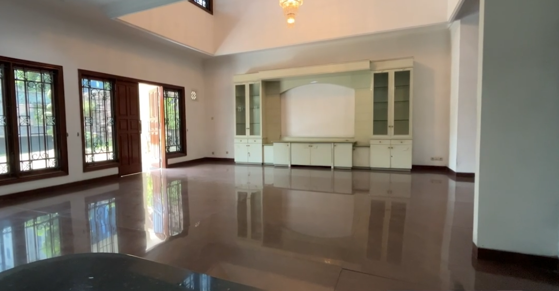 Disewakan Rumah Minimalis Eksklusif di Kawasan Prestisius Graha Family Surabaya Barat - Thumbnail 4