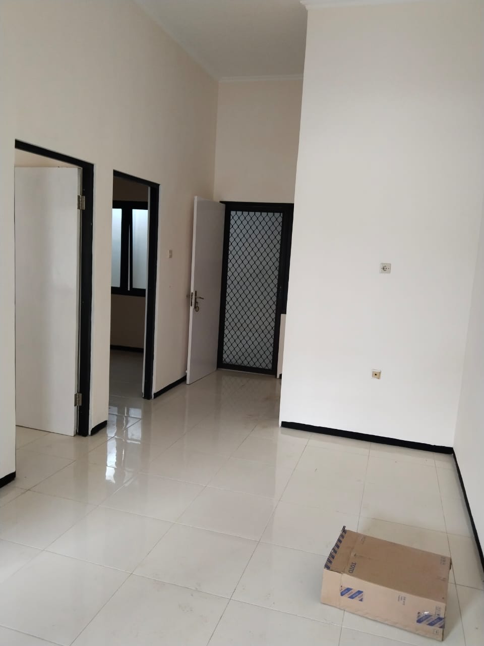 Jual Rumah Baru Renov 1 Lantai di Taman Wiguna Surabaya Selatan - Thumbnail 2