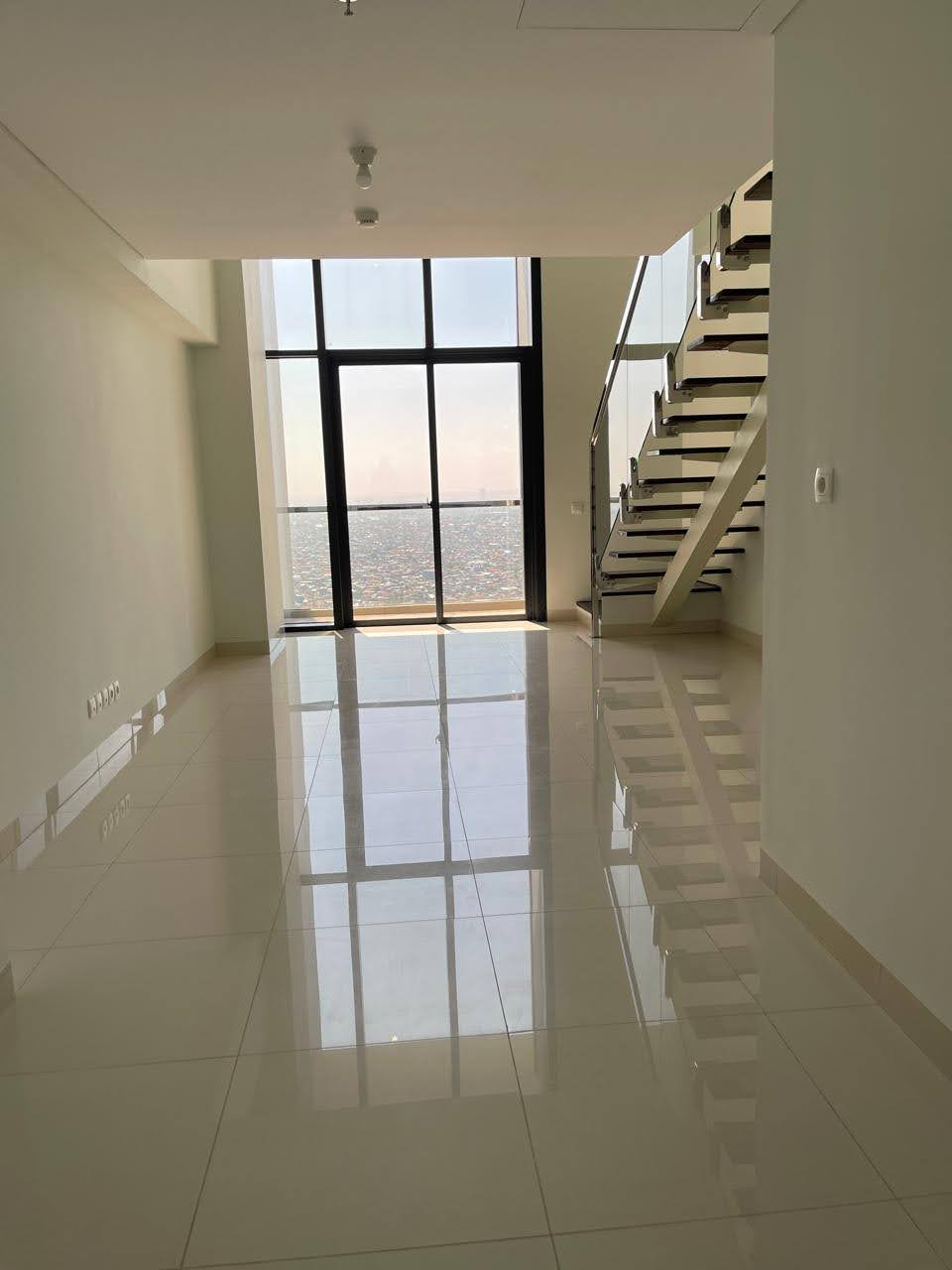 Disewakan Vie Loft SOHO Ciputra World Surabaya Barat - Image 1