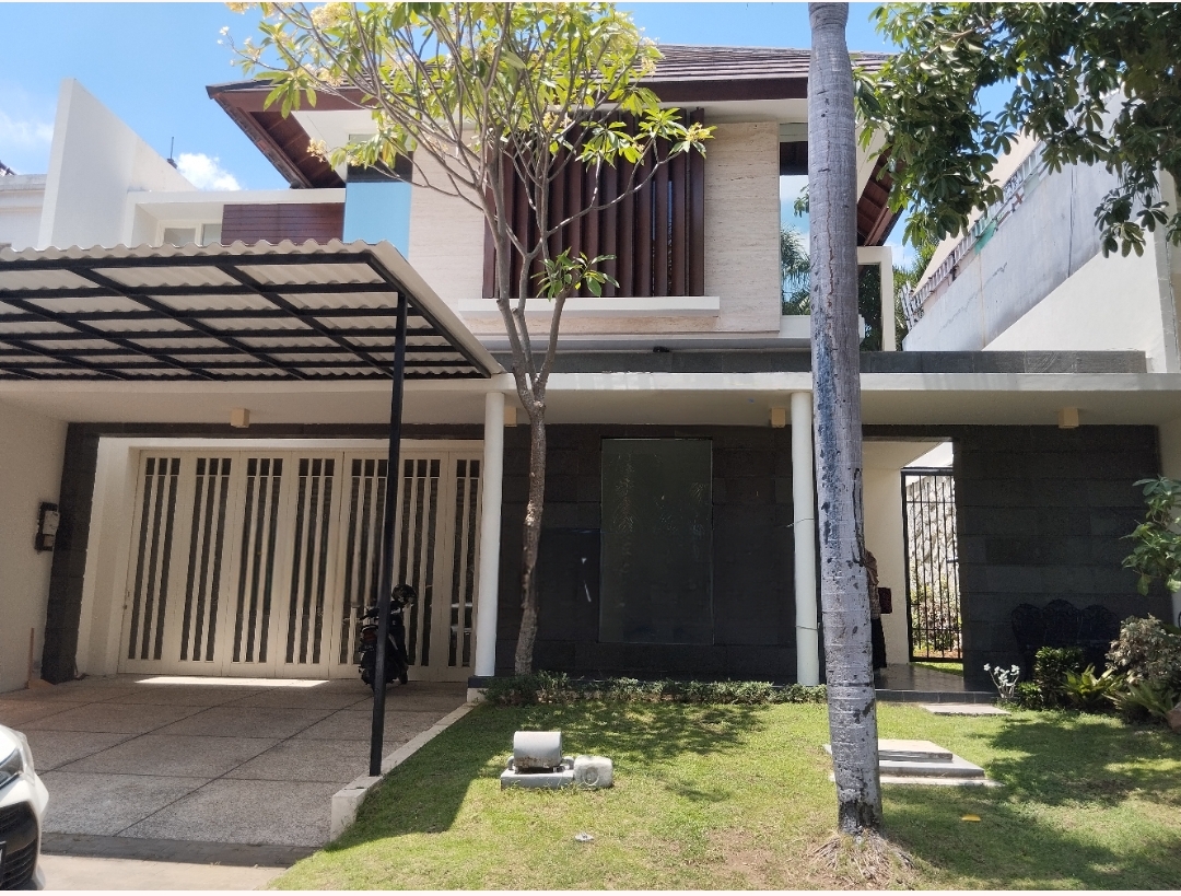 Dijual/Disewakan Rumah Mewah di Citraland Surabaya Barat - Image 1