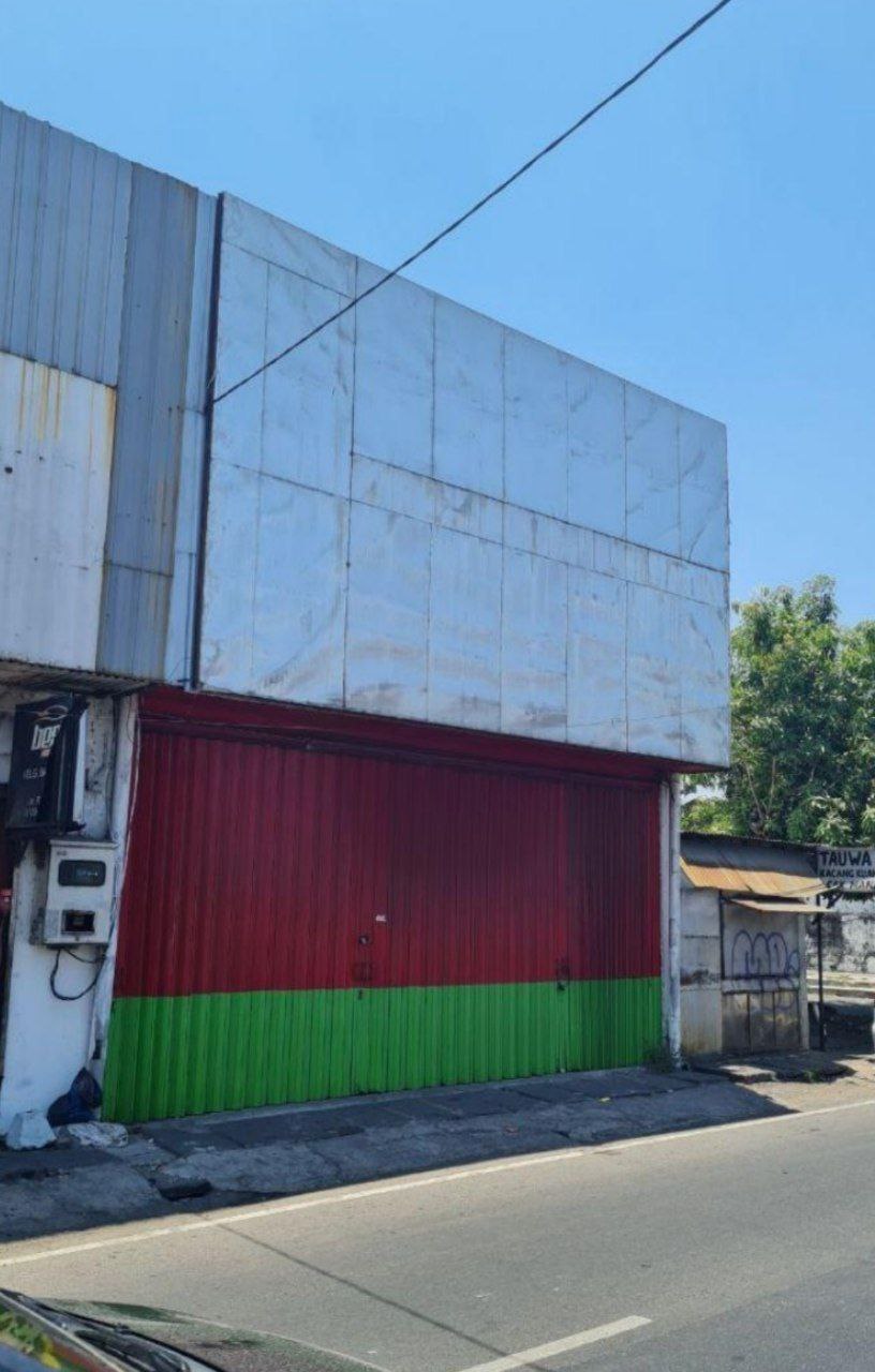 Disewakan Ruko Strategis 0 di Jalan Raya Gunungsari Surabaya Barat - Image 1