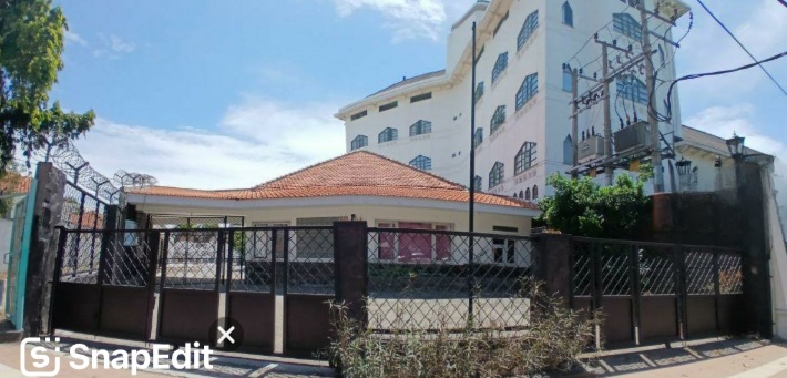 Dijual Rumah Besar Legendaris di Lokasi Strategis Jalan Raya Darmo Surabaya Pusat - Image 1