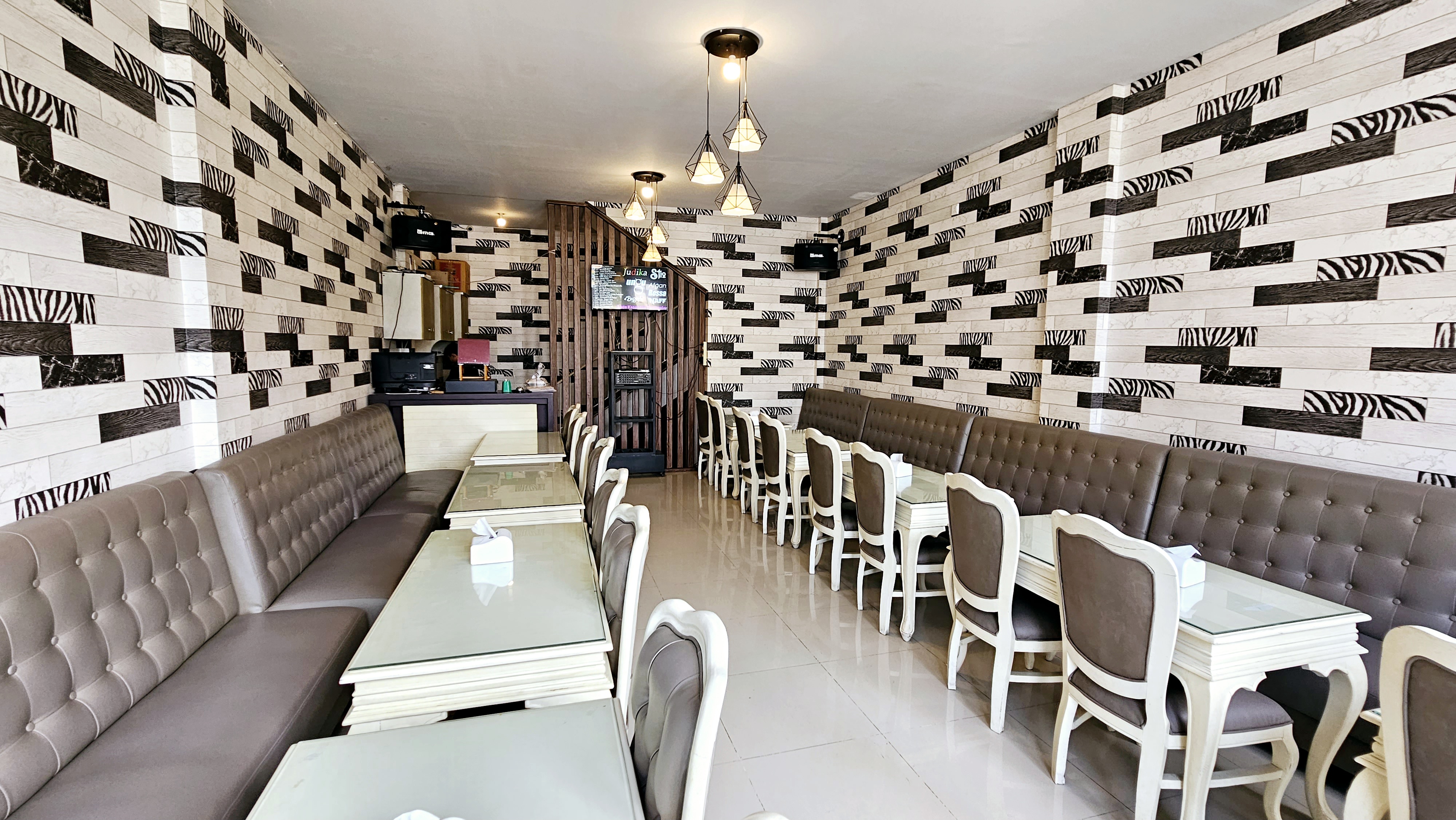 Dijual Ruko Strategis di Grand Palais Wisata Bukit Mas Citraland Surabaya Barat - Thumbnail 3