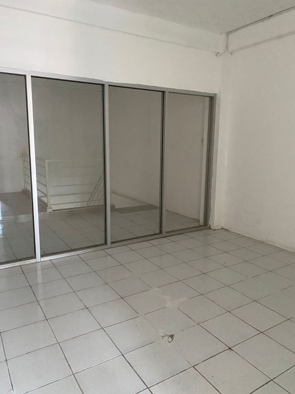 Disewakan Ruko di Raya Taman Asri - Pondok Candra (Pocan) Surabaya Timur - Thumbnail 2