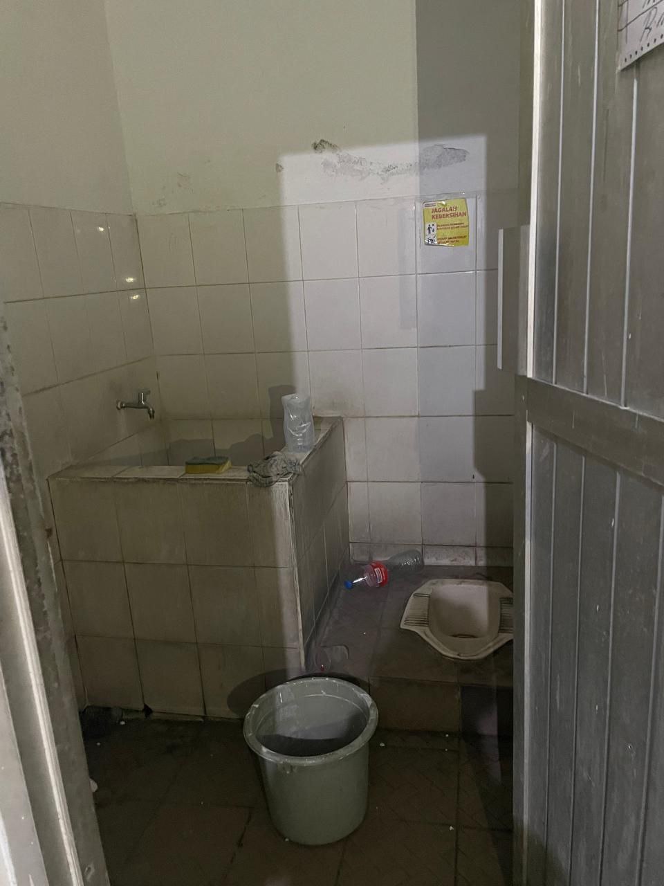 Disewakan Tempat Usaha Komersial di Raya Jemursari Surabaya Selatan - Thumbnail 4