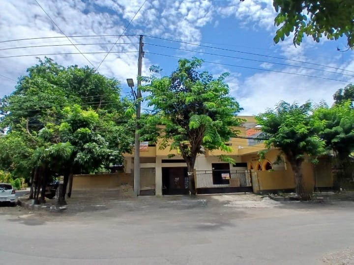 Disewakan Rumah Kantor Posisi Hook di Citandui Surabaya Pusat - Image 1