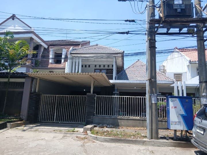 Disewakan Rumah Mewah – Lokasi Strategis di Jalan Porong Surabaya Pusat - Image 1