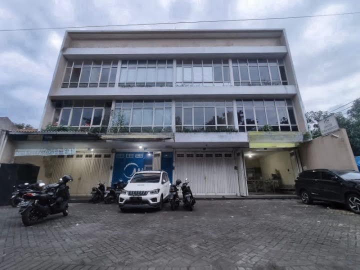 Dijual / Disewakan Ruko Siap Huni – di Rungkut Asri Tengah Surabaya Timur - Image 1
